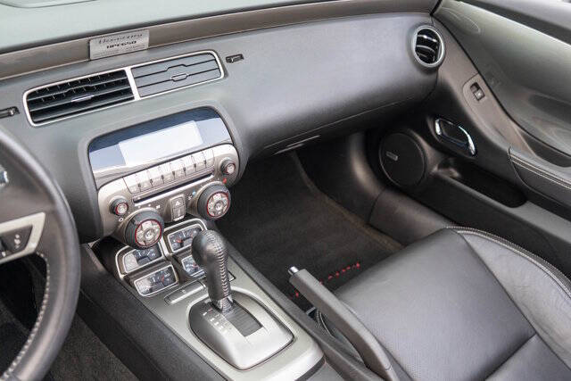 2011 Chevrolet Camaro 25
