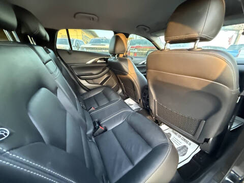 2017 Infiniti QX30 Luxury
