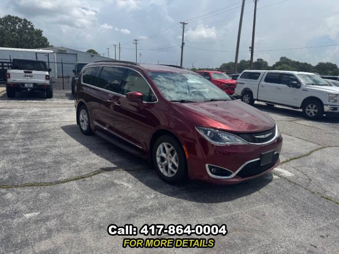 2017 Chrysler Pacifica Touring-L