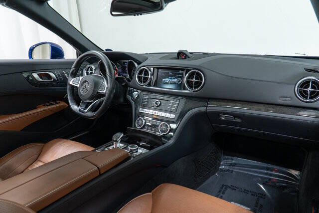 2017 Mercedes-Benz SL-Class