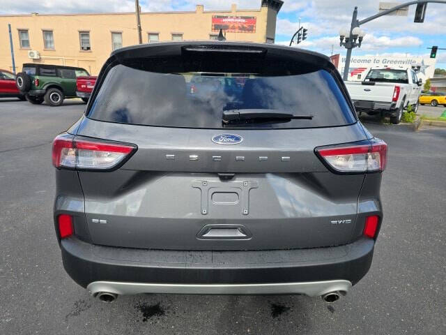 2022 Ford Escape SE