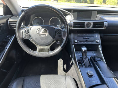 2016 Lexus IS 200t
