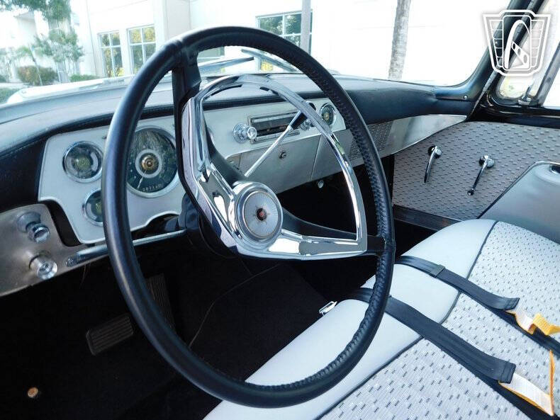 1957 Packard Clipper