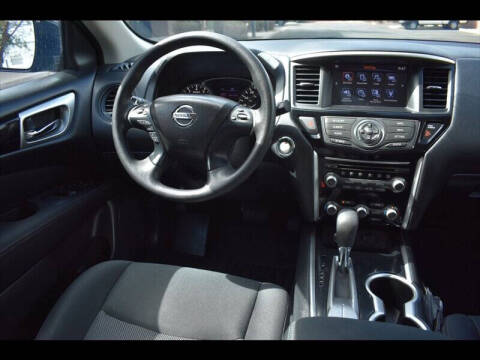 2017 Nissan Pathfinder S