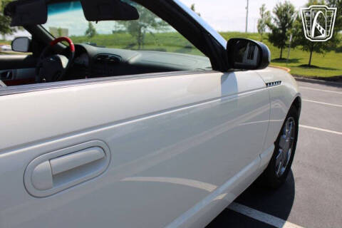 2002 Ford Thunderbird Deluxe