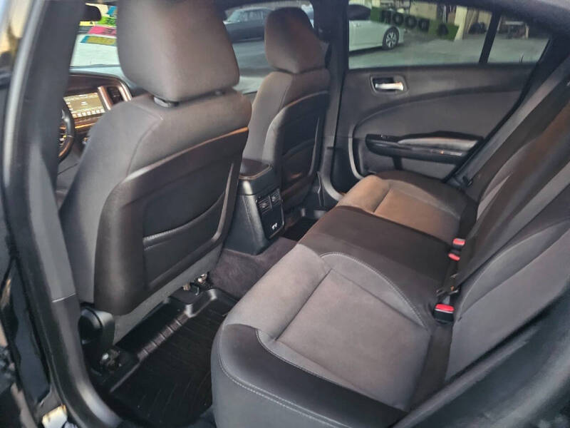 2018 Dodge Charger SXT