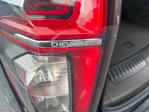 2024 Chevrolet Suburban LT