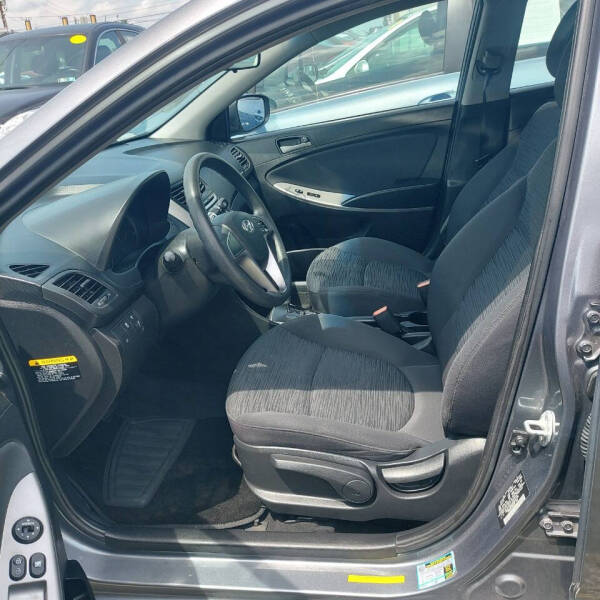 2016 Hyundai Accent SE