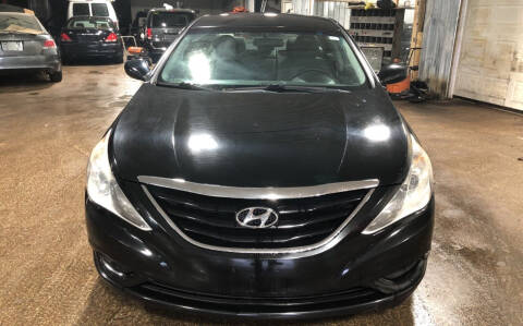 2011 Hyundai Sonata for sale at Six Brothers Mega Lot in Youngstown OH