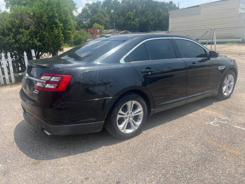 2015 Ford Taurus SEL