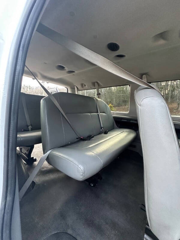 2009 Ford E-Series E-350 SD XL