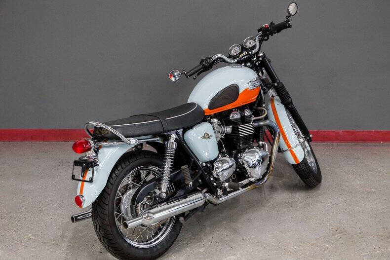 2000 Triumph Bonneville