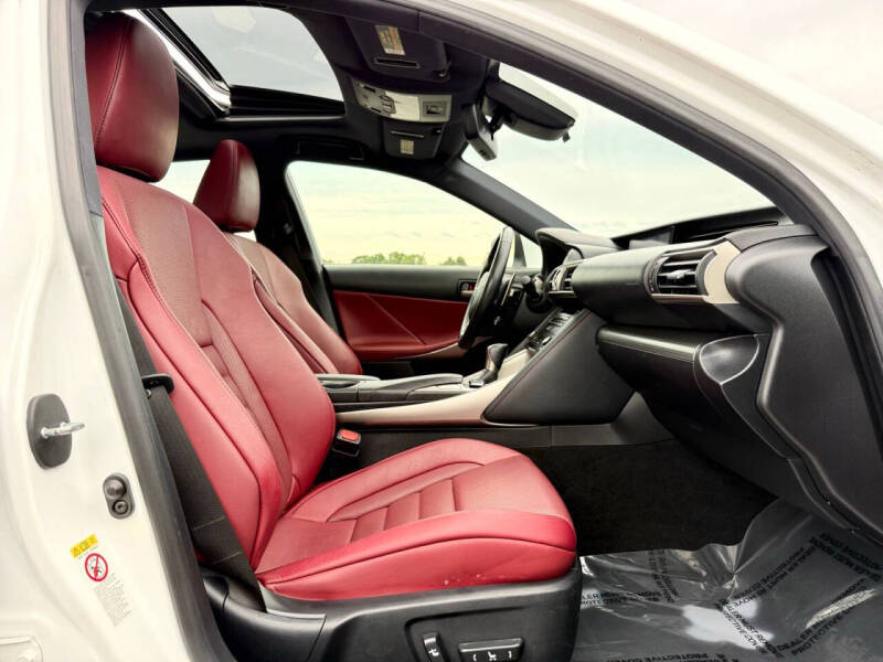 2017 Lexus IS 200t