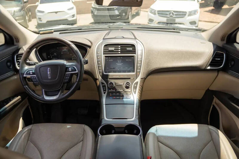 2019 Lincoln Nautilus Reserve