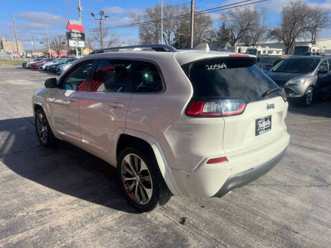 2019 Jeep Cherokee Overland