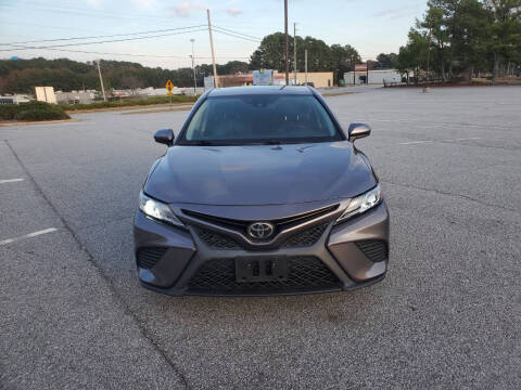 2020 Toyota Camry SE