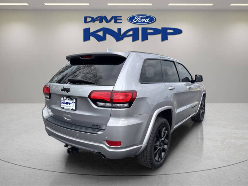 2019 Jeep Grand Cherokee Laredo