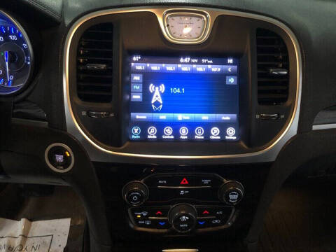 2017 Chrysler 300 Limited