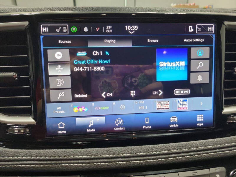 2026 Chrysler Pacifica Select