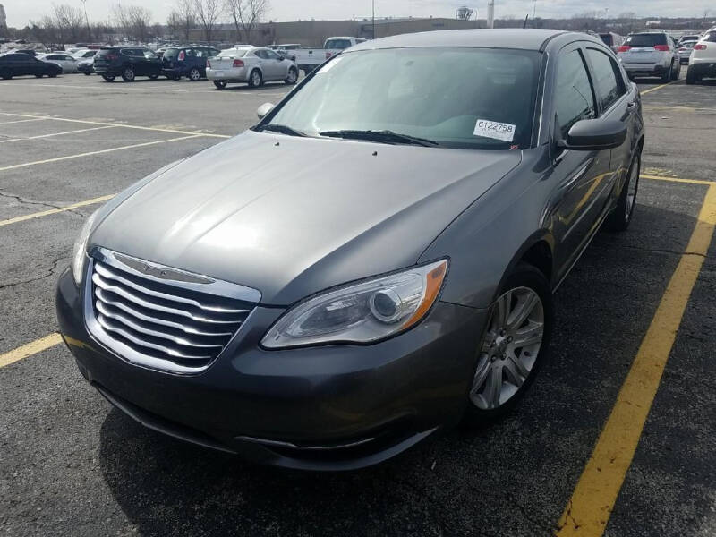 2013 Chrysler 200 for sale at Cars Now KC in Kansas City MO