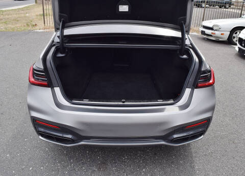 2022 BMW 7 Series M760i xDrive