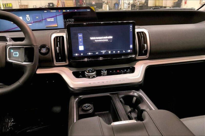 2027 Ford Expedition MAX Active
