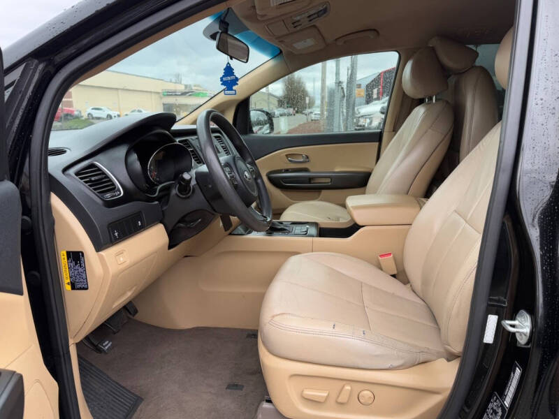 2017 Kia Sedona LX
