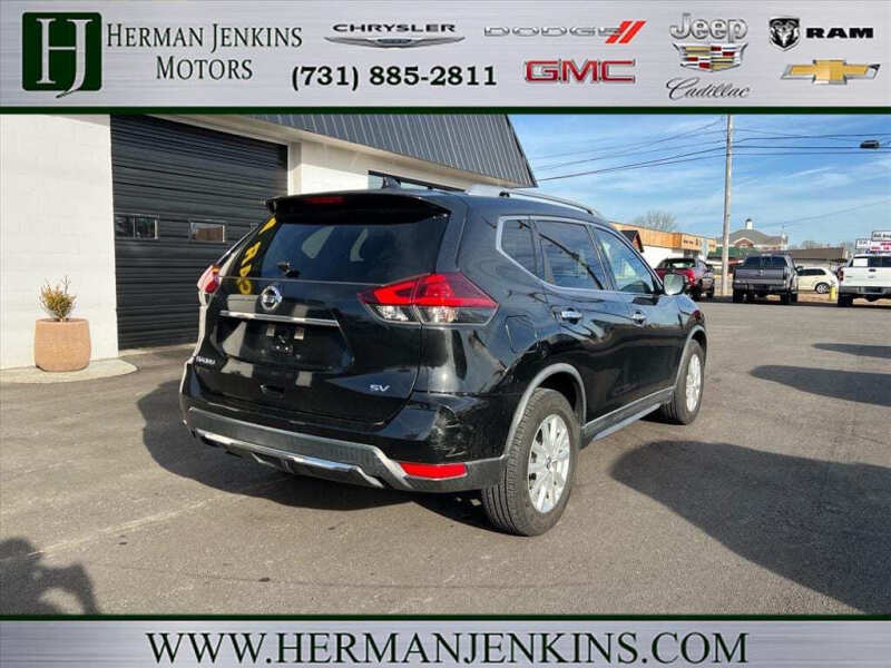 2018 Nissan Rogue SV