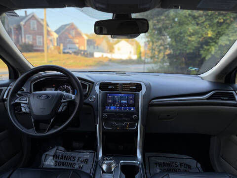 2019 Ford Fusion Hybrid SE