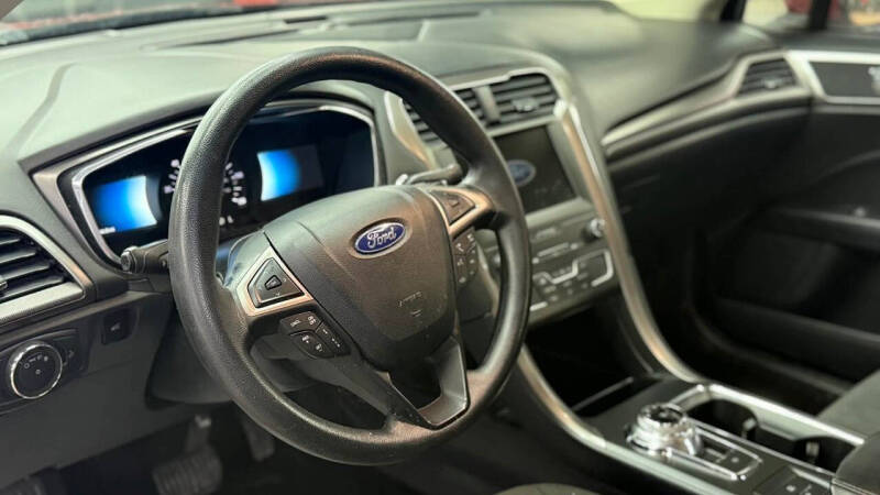 2020 Ford Fusion Hybrid SE