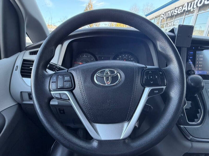 2016 Toyota Sienna