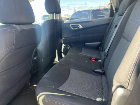 2017 Nissan Pathfinder S