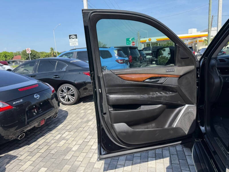 2020 Cadillac Escalade ESV Premium Luxury