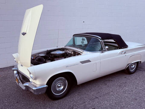 1957 Ford Thunderbird