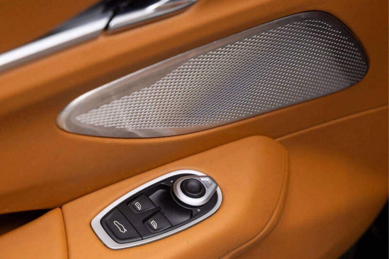 2026 Aston Martin Vantage Roadster