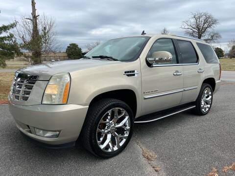2007 Cadillac Escalade for sale at COUNTRYSIDE AUTO SALES 2 in Russellville KY