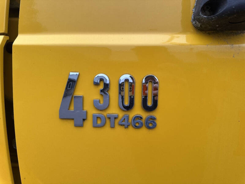 2005 International DuraStar 4300