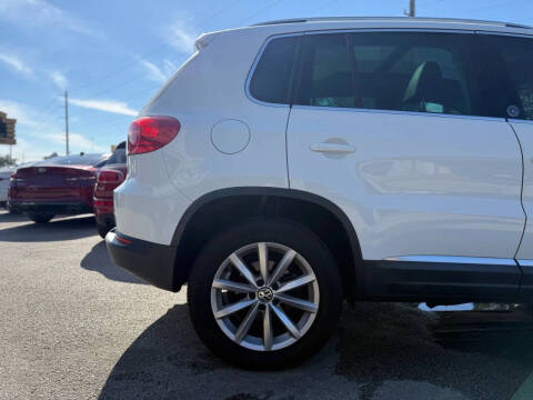 2017 Volkswagen Tiguan 2.0T Wolfsburg Edition