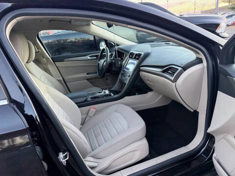 2020 Ford Fusion Hybrid SE