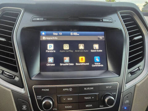 2017 Hyundai Santa Fe SE