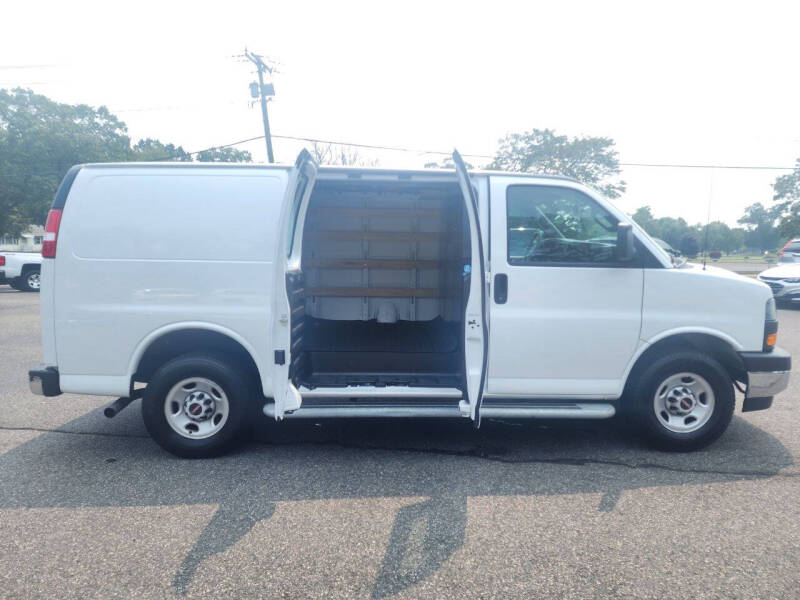 2023 GMC Savana 2500