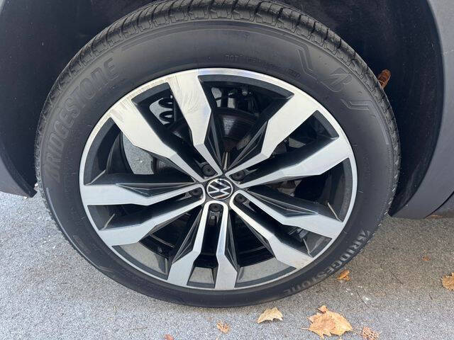 2022 Volkswagen Atlas Cross Sport V6 SEL Premium R-Line 4Motion