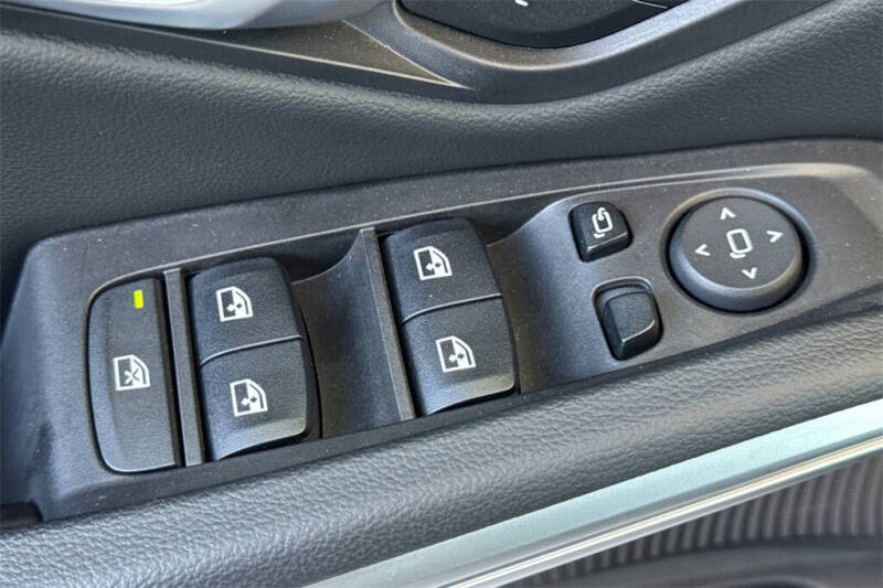 2023 BMW 3 Series 330e