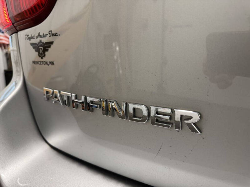 2019 Nissan Pathfinder SV