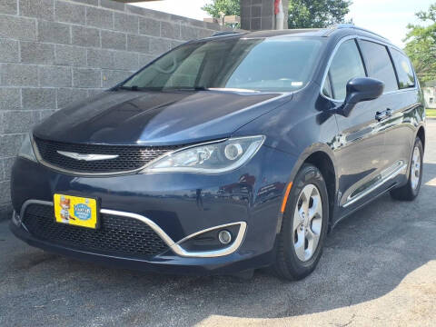 2017 Chrysler Pacifica Touring-L Plus