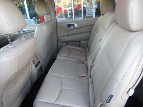 2020 Nissan Pathfinder SL