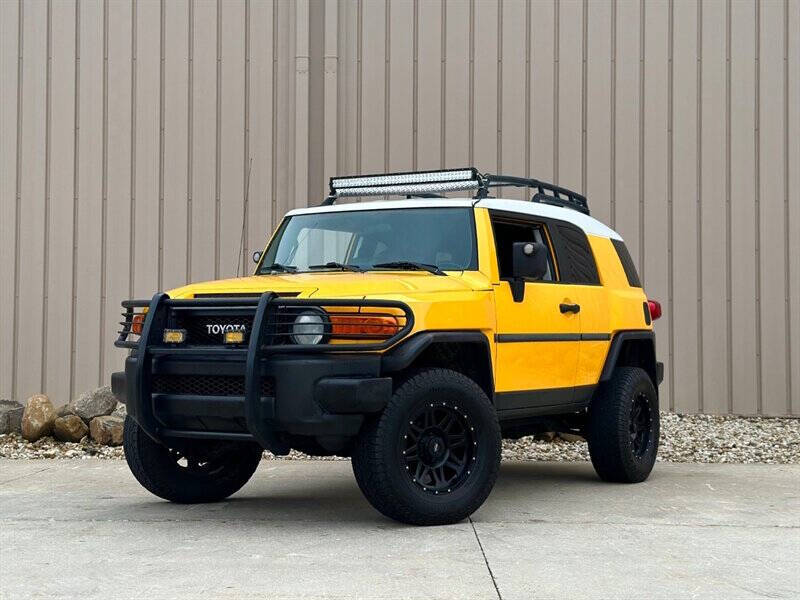 Toyota FJ Cruiser's photo