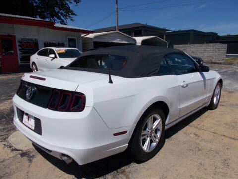 2014 Ford Mustang V6