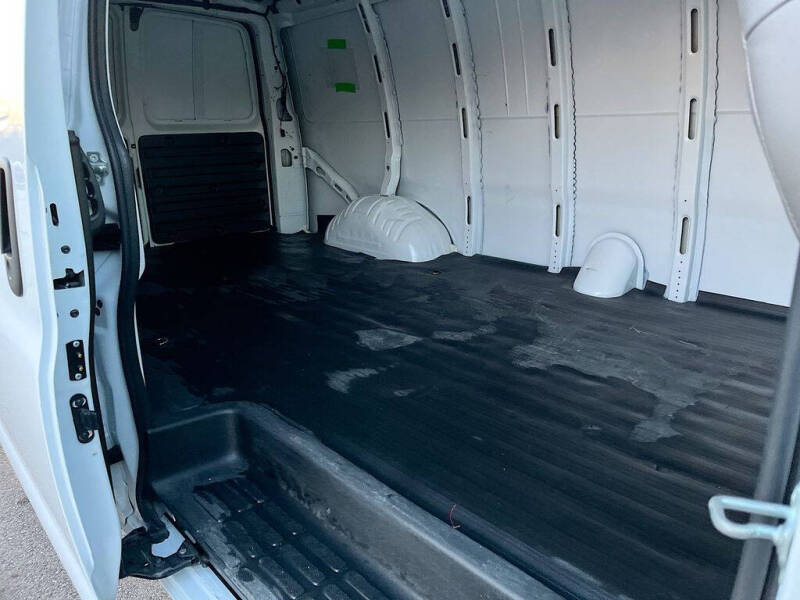 2025 Chevrolet Express 2500