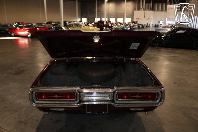 1964 Ford Thunderbird